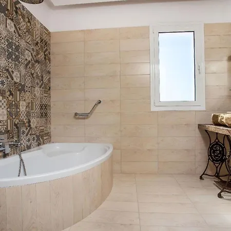 Ammos - In Neu Gebautem Designerhaus Apartment Faliraki